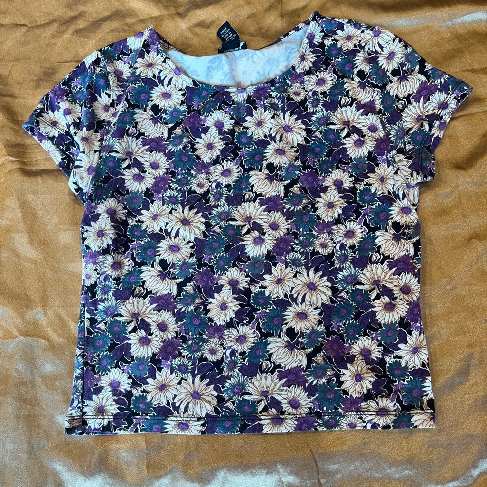 Forever 22 baby tee size M